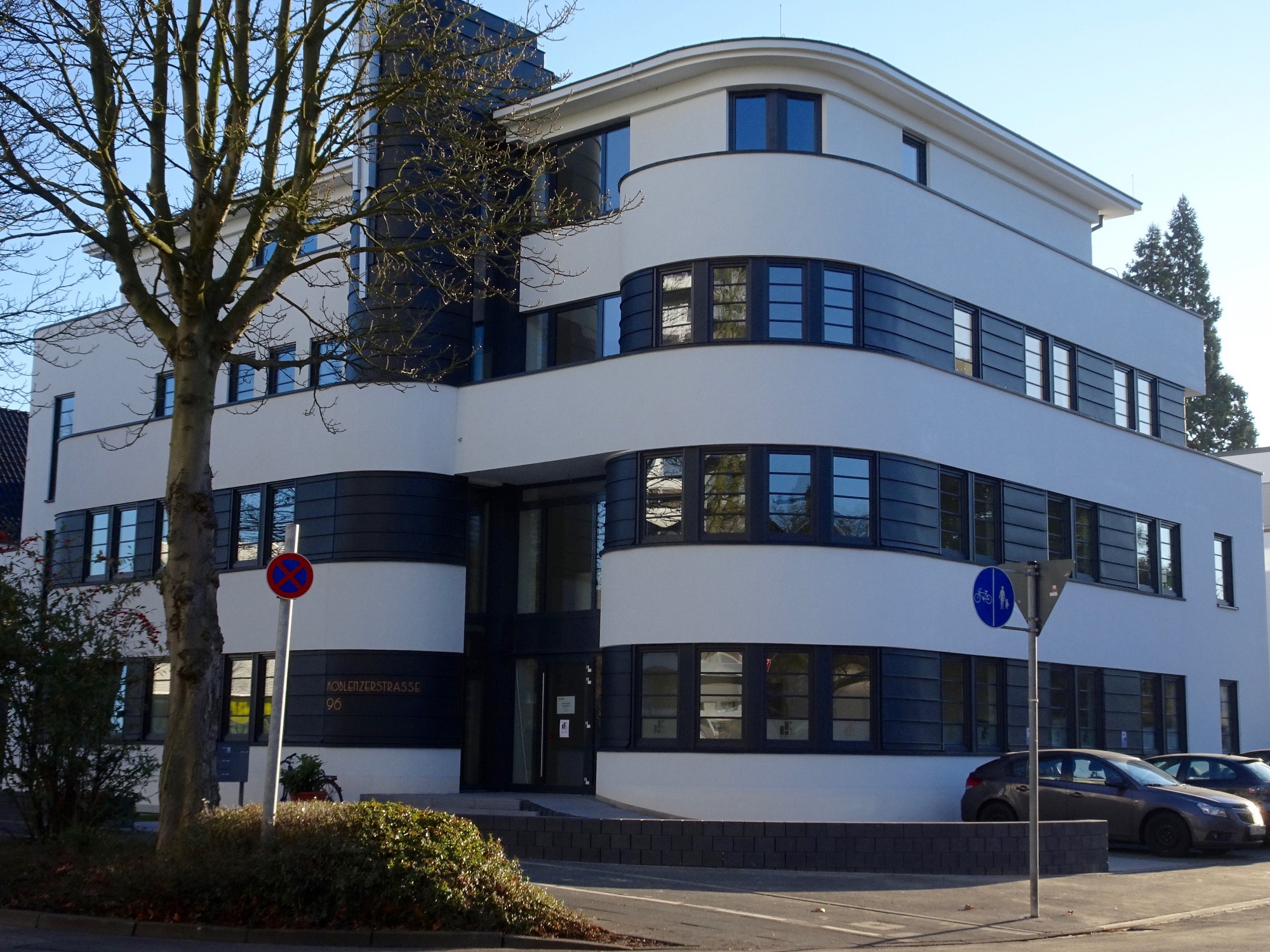 Bürogebäude der Kanzlei Dr. Baden und Kollegen in Bad Godesberg