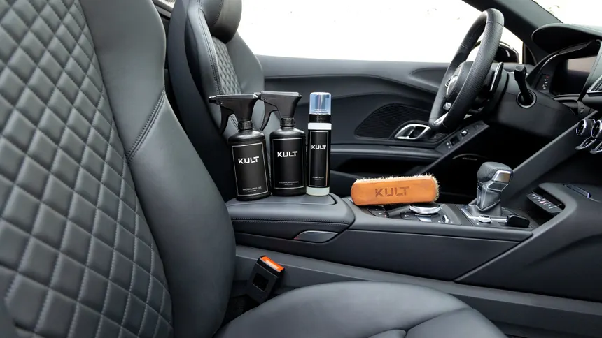 Aufbereiteter Fahrzeuginnenraum von Ibos Auto Spa